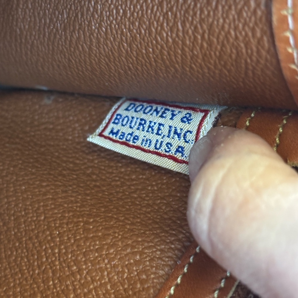 Vintage Dooney & Bourke All-Weather Pebbled Leather Zippered Crossbody Purse 80s - Picture 13 of 16